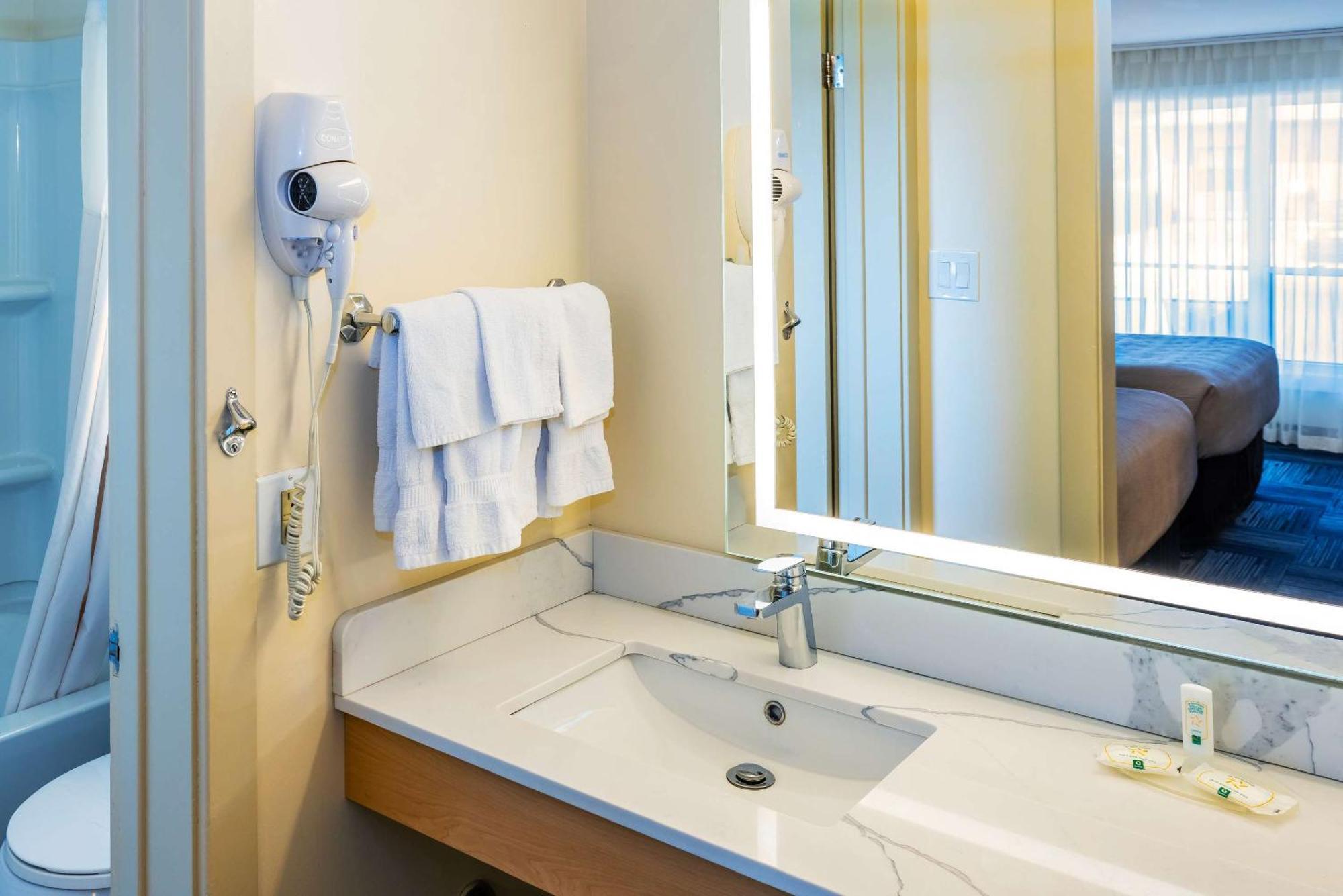 Quality Inn & Suites Garden Of The Gulf Summerside Dış mekan fotoğraf